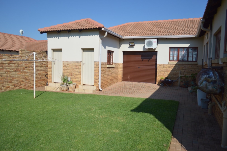 3 Bedroom Property for Sale in Wilkoppies North West